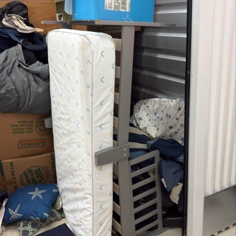 10 x 5 storage unit in Westland, MI