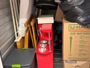 5 x 10 storage unit in Inkster, MI
