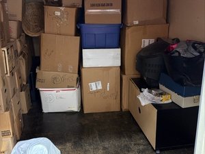 8 x 10 storage unit in Inkster, MI