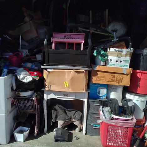 10 x 10 storage unit in Sacramento, CA