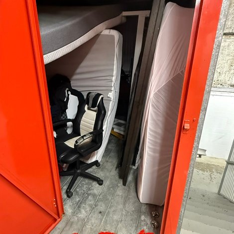 10 x 10 storage unit in Cleveland, OH