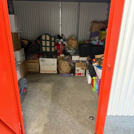 10 x 10 storage unit in Cleveland, OH