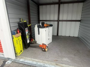 10 x 10 storage unit in Parma, OH