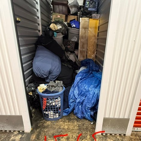 5 x 10 storage unit in Parma, OH