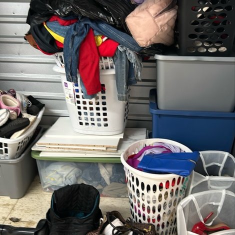 10 x 5 storage unit in Jennings, MO