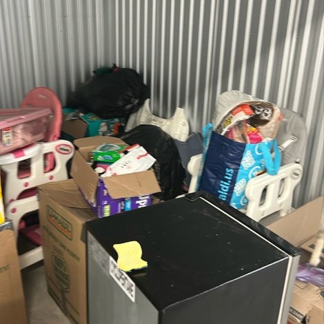 10 x 10 storage unit in Jennings, MO