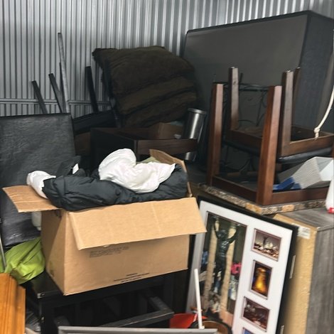 10 x 10 storage unit in Jennings, MO