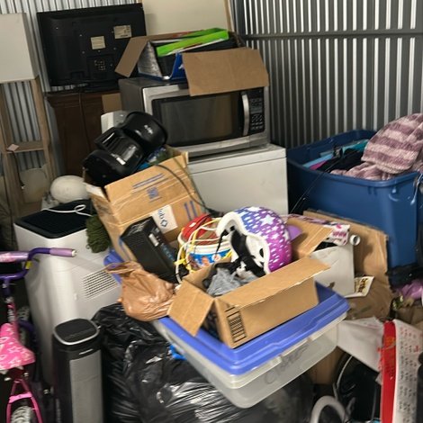 10 x 10 storage unit in St. Louis, MO