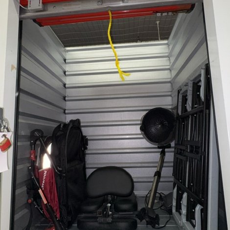 4 x 4 storage unit in NE Washington, DC