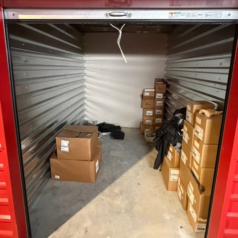 7 x 10 storage unit in Overland Park, KS