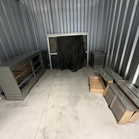 10 x 10 storage unit in Unknown, NC