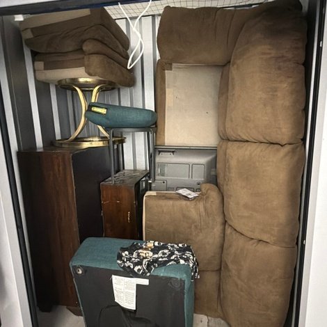 8 x 5 storage unit in Unknown, NC