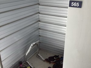 5 x 5 unit in Belchertown