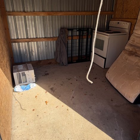 10 x 10 storage unit in Osseo, MI