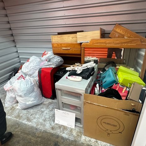 10 x 5 storage unit in Bedford, OH