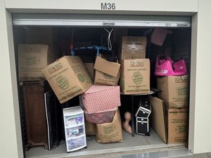 10 x 10 unit in Clayton