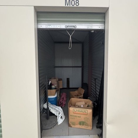 5 x 10 storage unit in Clayton, NC