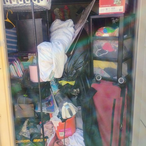 8 x 10 storage unit in Bakersfield, CA
