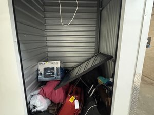 5 x 5 storage unit in Chatsworth, CA