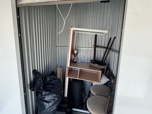 5 x 5 storage unit in Chatsworth, CA