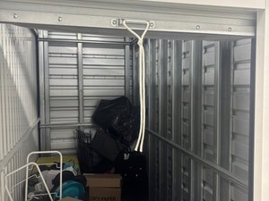 5 x 10 unit in Richmond