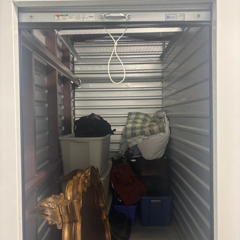 5 x 10 storage unit in Richmond, VA