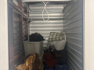 5 x 10 unit in Richmond