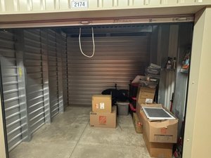 10 x 10 storage unit in Bethlehem, GA
