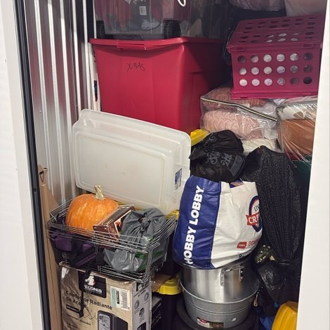5 x 10 storage unit in Providence, RI