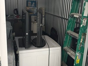 5 x 10 storage unit in Providence, RI