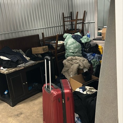 10 x 10 storage unit in Indianapolis, IN
