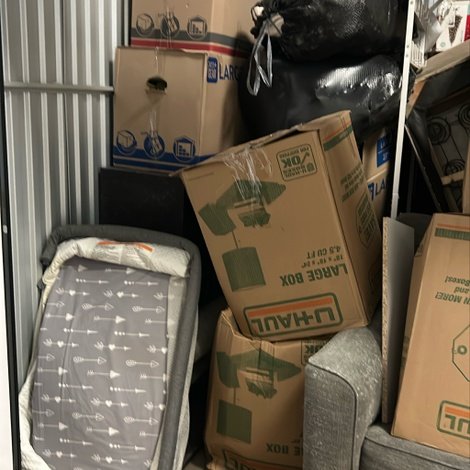 10 x 15 storage unit in Indianapolis, IN