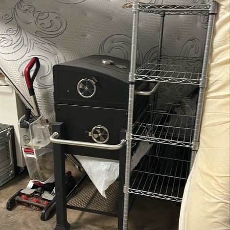 10 x 10 storage unit in Indianapolis, IN