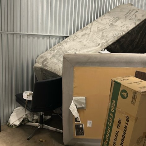 10 x 10 storage unit in Indianapolis, IN