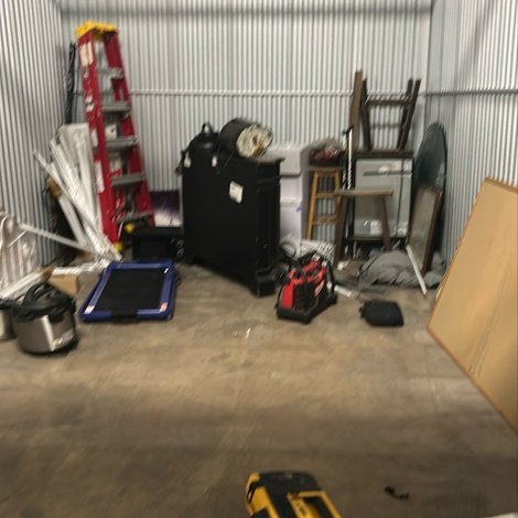 10 x 15 storage unit in Indianapolis, IN