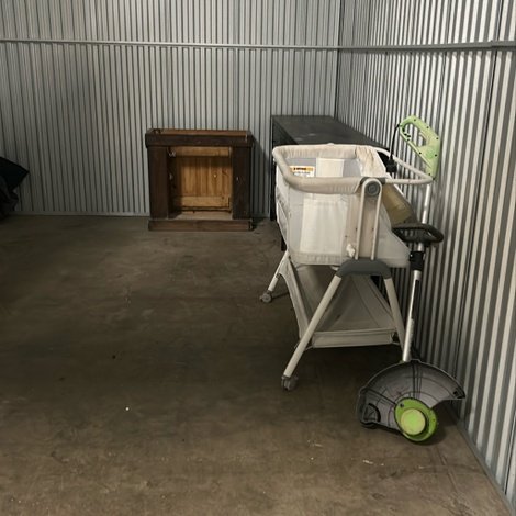 10 x 15 storage unit in Indianapolis, IN