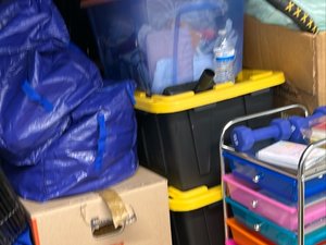 10 x 10 storage unit in Pontiac, MI
