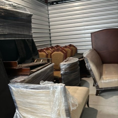 10 x 20 storage unit in Pontiac, MI