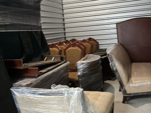 10 x 20 storage unit in Pontiac, MI