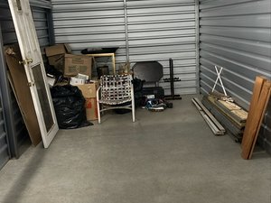 10 x 20 storage unit in Loganville, GA