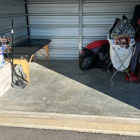 10 x 10 storage unit in Blasdell, NY