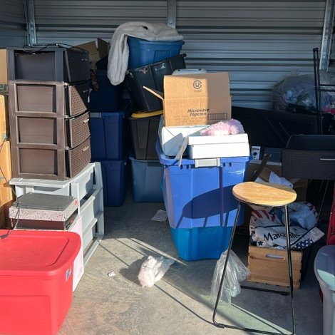 10 x 10 storage unit in Blasdell, NY