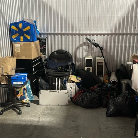 10 x 10 storage unit in Syracuse, NY