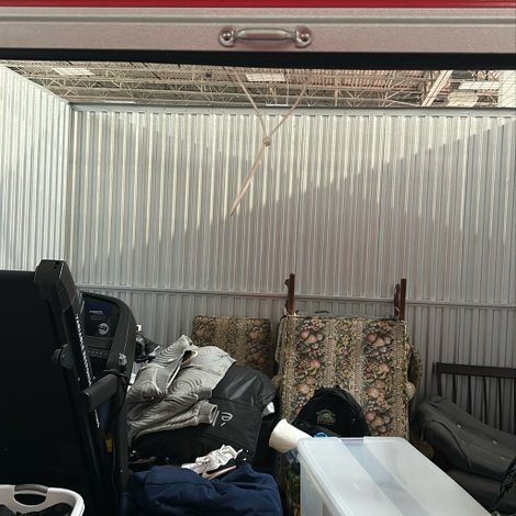 10 x 10 storage unit in Syracuse, NY