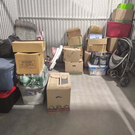 10 x 10 storage unit in Syracuse, NY