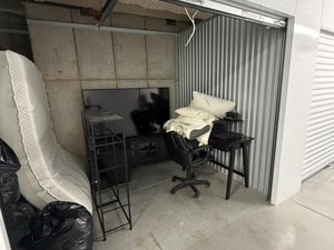 10 x 10 unit in NE Sandy Springs