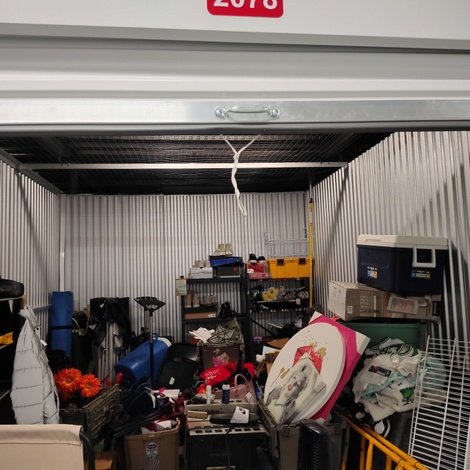 10 x 15 storage unit in Cranston, RI