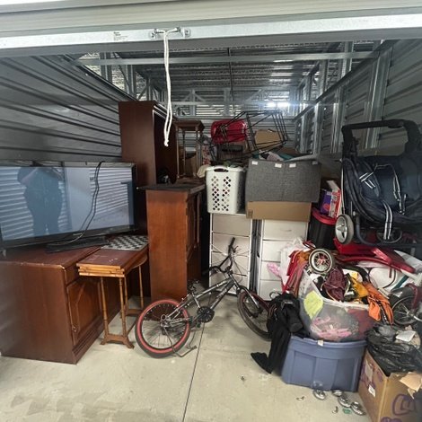 10 x 15 storage unit in Snellville, GA