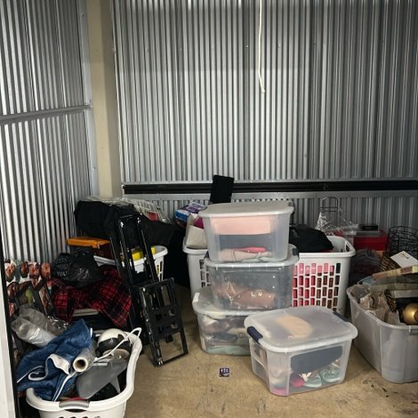 5 x 10 storage unit in Indianapolis, IN