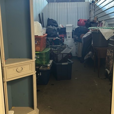 10 x 10 storage unit in Indianapolis, IN